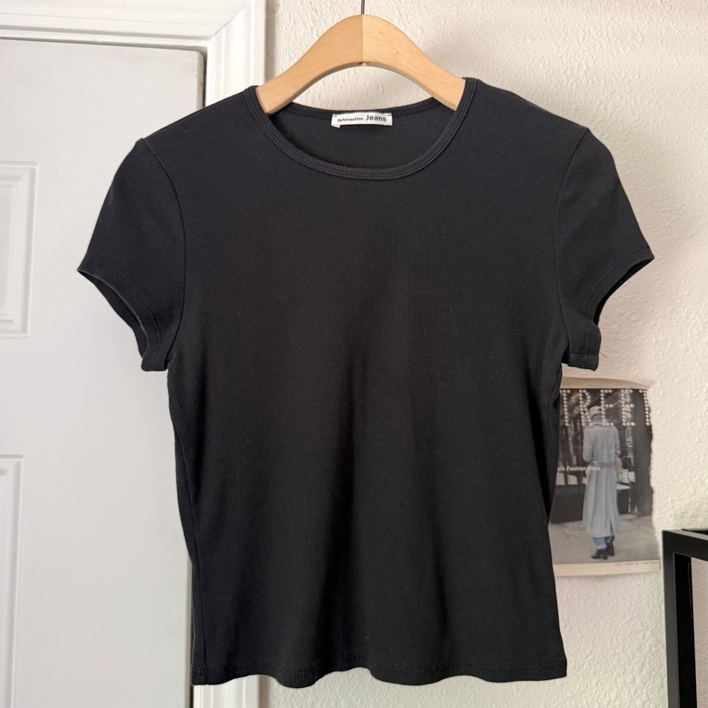 REFORMATION black crew neck rib ribbed soft stretchy cropped tee baby t-shirt